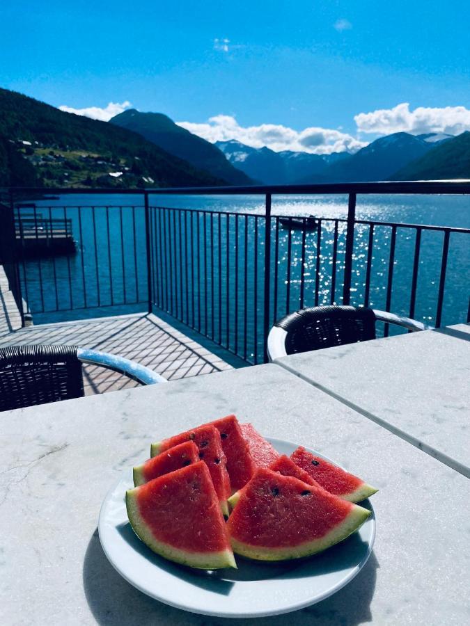 Stryn Fjord Lodge Faleide 130 Екстер'єр фото