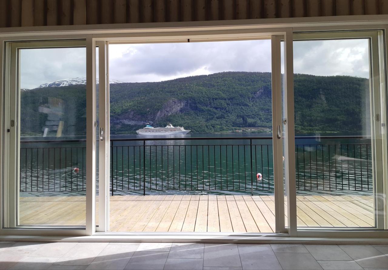 Stryn Fjord Lodge Faleide 130 Екстер'єр фото